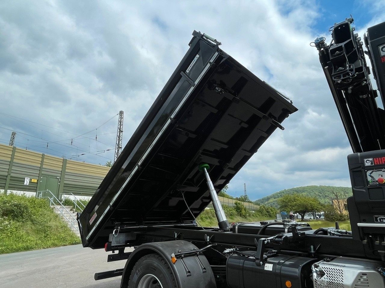 Kipper, Autokran MAN TGM 18.320 4x4 Euro6e Hiab X Hiduo 228-4: das Bild 16