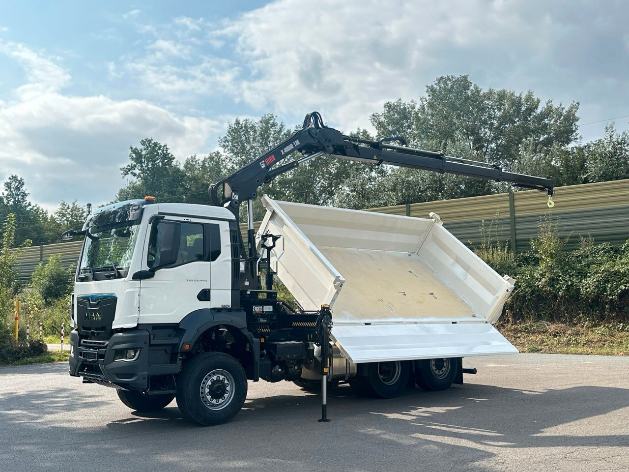 MAN TGS 28.440 6x4-4/3-Seiten- Kipper / Hiab 138-3 - Kipper, Autokran: das Bild 2 MAN TGS 28.440 6x4-4/3-Seiten- Kipper / Hiab 138-3 - Kipper, Autokran: das Bild 2