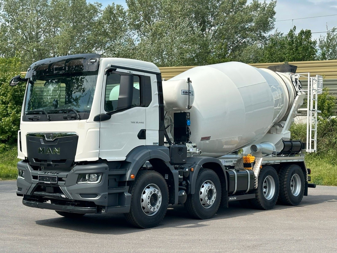 MAN TGS 32.440 8x4 / Euromix MTP EM 9 L - Fahrmischer: das Bild 1 MAN TGS 32.440 8x4 / Euromix MTP EM 9 L - Fahrmischer: das Bild 1