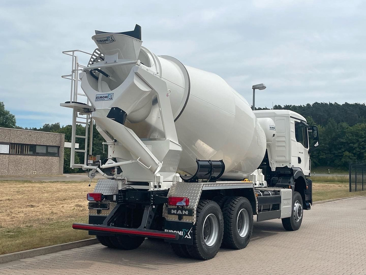 MAN TGS 33.440 6X4 / 6X6 /Euro6e EuromiX EM 8 - Fahrmischer: das Bild 5 MAN TGS 33.440 6X4 / 6X6 /Euro6e EuromiX EM 8 - Fahrmischer: das Bild 5