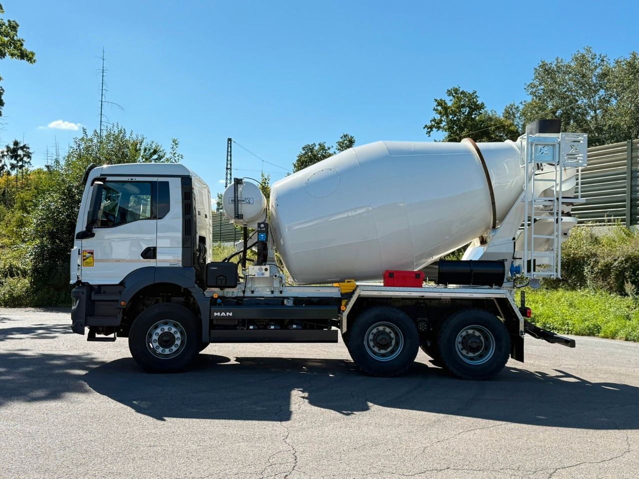 MAN TGS 33.440 / 6X4 Euro6e Euromix MTP EM 7 L - Fahrmischer: das Bild 4 MAN TGS 33.440 / 6X4 Euro6e Euromix MTP EM 7 L - Fahrmischer: das Bild 4
