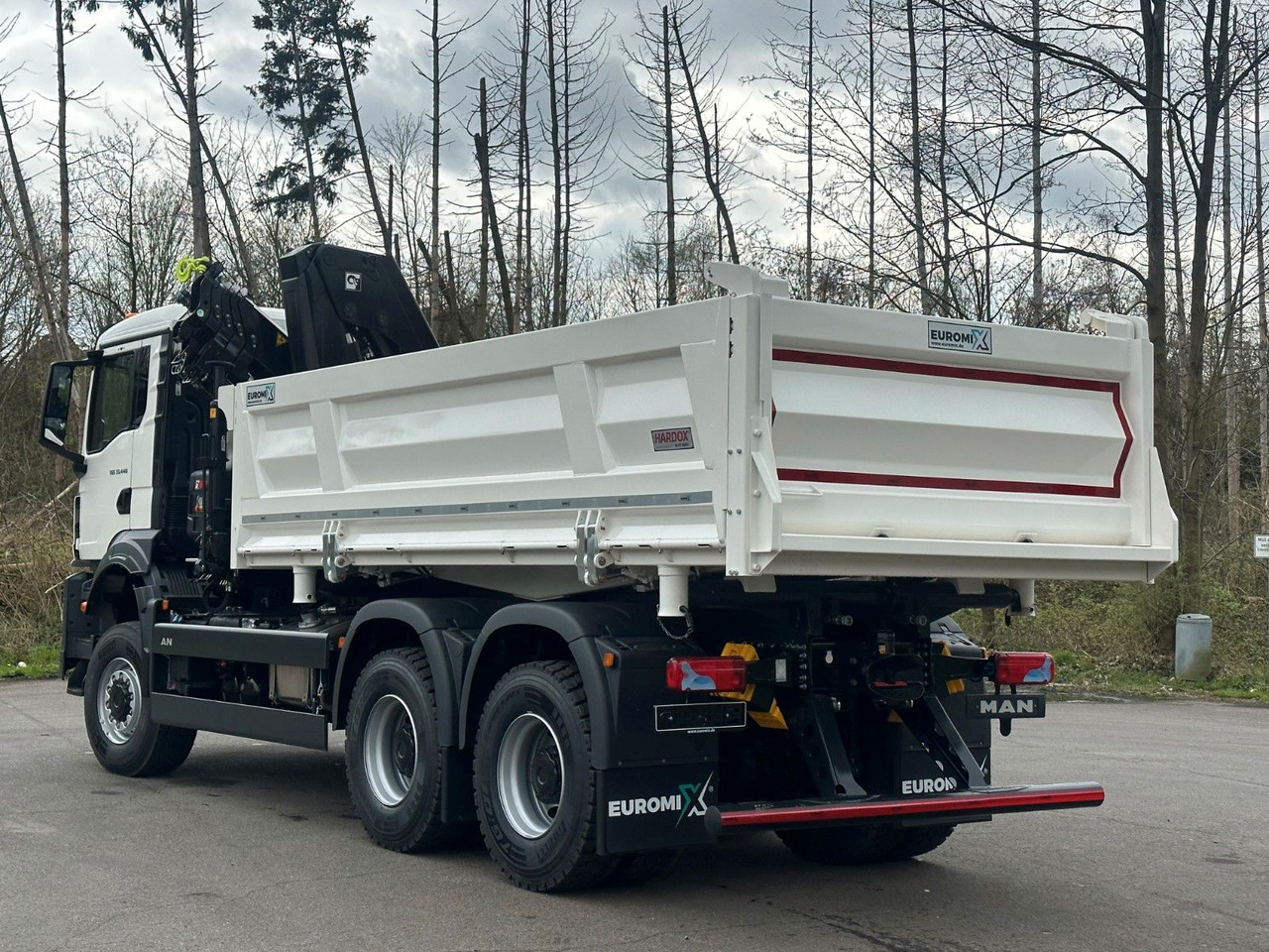 MAN TGS 33.440 6x6 /3-Seiten- Kipper / HIAB 228-4 - Kipper, Autokran: das Bild 5 MAN TGS 33.440 6x6 /3-Seiten- Kipper / HIAB 228-4 - Kipper, Autokran: das Bild 5
