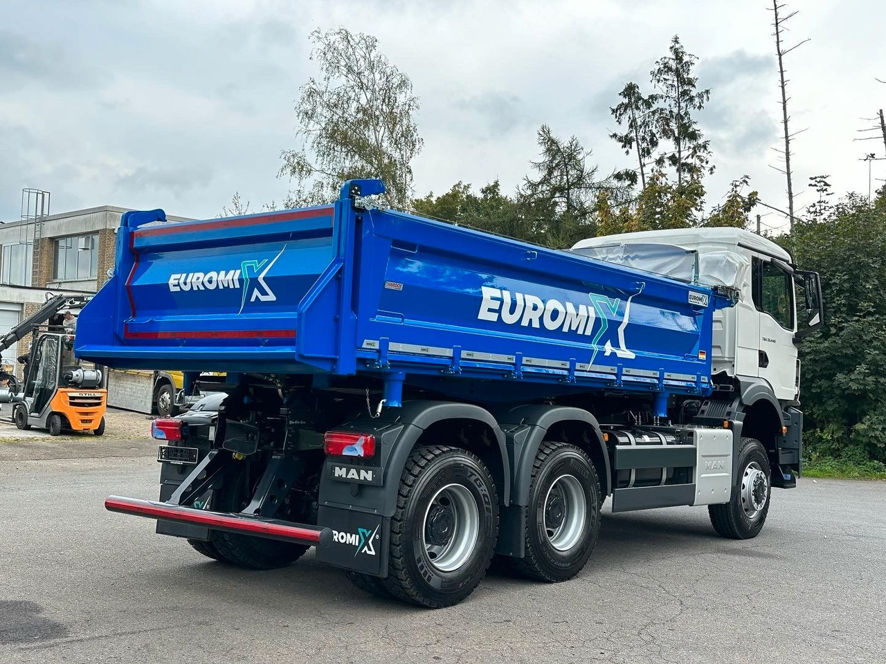 MAN TGS 33.440 6x6 /Euro6 3-Seiten-Kipper EuromixMTP - Kipper: das Bild 4 MAN TGS 33.440 6x6 /Euro6 3-Seiten-Kipper EuromixMTP - Kipper: das Bild 4