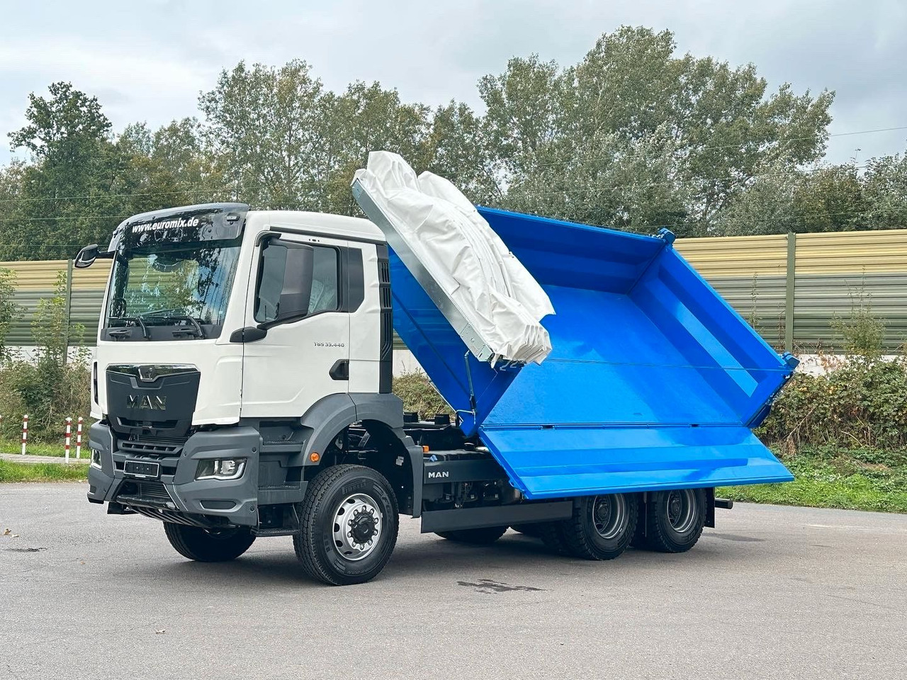 MAN TGS 33.440 6x6 /Euro6 3-Seiten-Kipper EuromixMTP - Kipper: das Bild 2 MAN TGS 33.440 6x6 /Euro6 3-Seiten-Kipper EuromixMTP - Kipper: das Bild 2