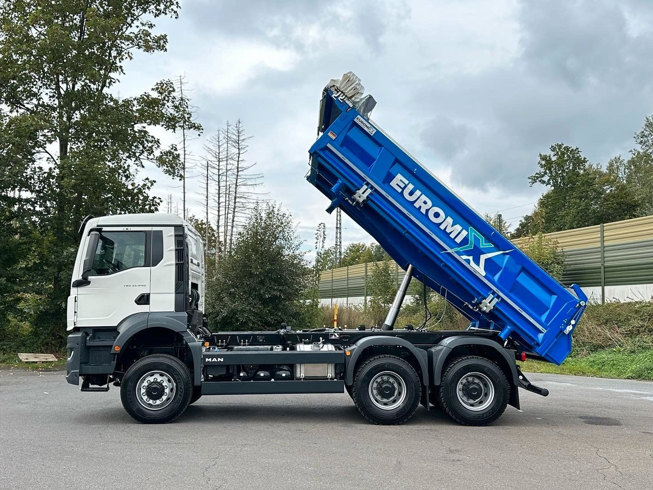 MAN TGS 33.440 6x6 /Euro6 3-Seiten-Kipper EuromixMTP - Kipper: das Bild 2 MAN TGS 33.440 6x6 /Euro6 3-Seiten-Kipper EuromixMTP - Kipper: das Bild 2