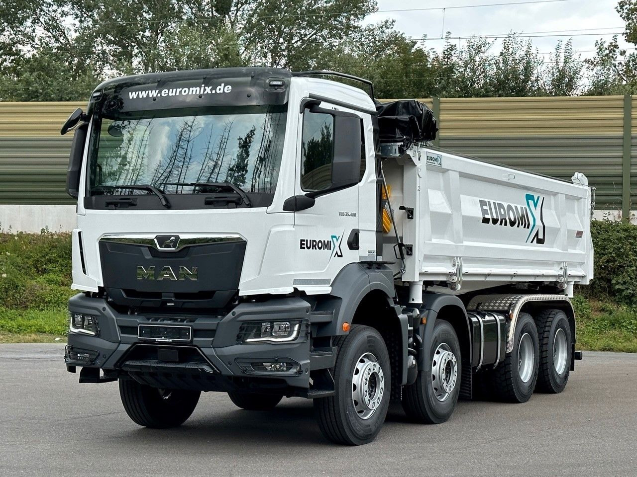 MAN TGS 35.480 8x4 EuromixMTP 3-Seiten-Kipper - Kipper: das Bild 1 MAN TGS 35.480 8x4 EuromixMTP 3-Seiten-Kipper - Kipper: das Bild 1