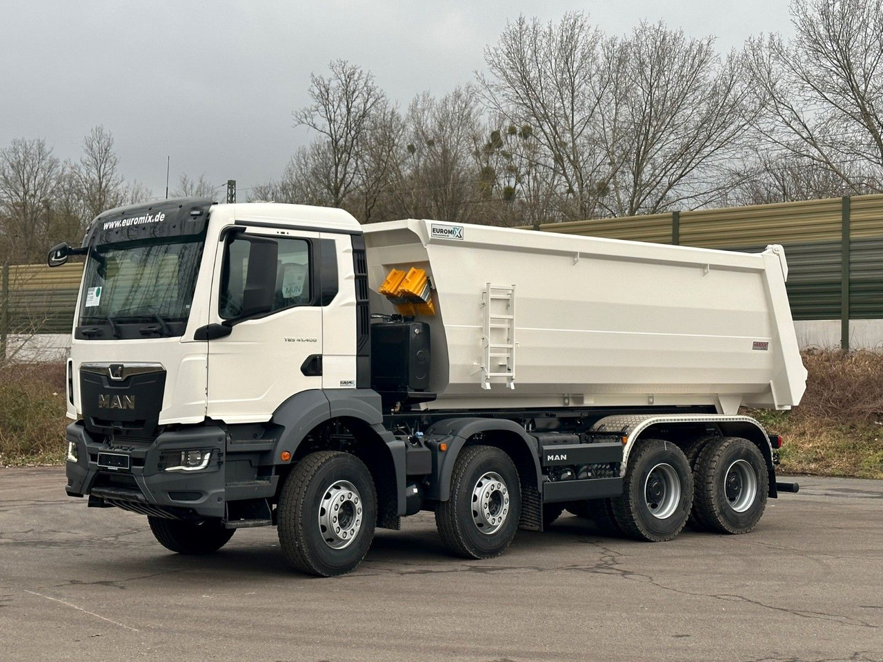 MAN TGS 41.400 8x4 / EUROMIX MTP 20m³/ EURO 5 - Kipper: das Bild 3 MAN TGS 41.400 8x4 / EUROMIX MTP 20m³/ EURO 5 - Kipper: das Bild 3