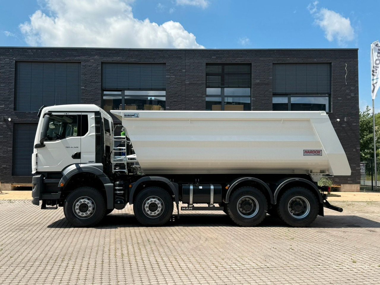 MAN TGS 41.520 BB 8X4 Euromix MuldenKipper Retarder - Kipper: das Bild 5 MAN TGS 41.520 BB 8X4 Euromix MuldenKipper Retarder - Kipper: das Bild 5