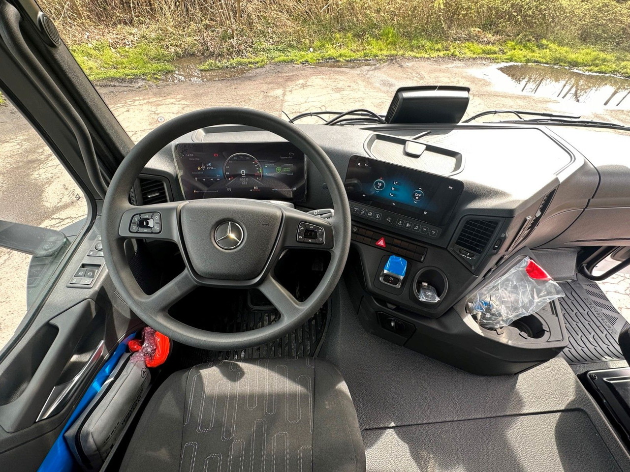 Fahrmischer Mercedes-Benz 4145 8X4 EuromixMTP EM 10 Fahrmischer: das Bild 16