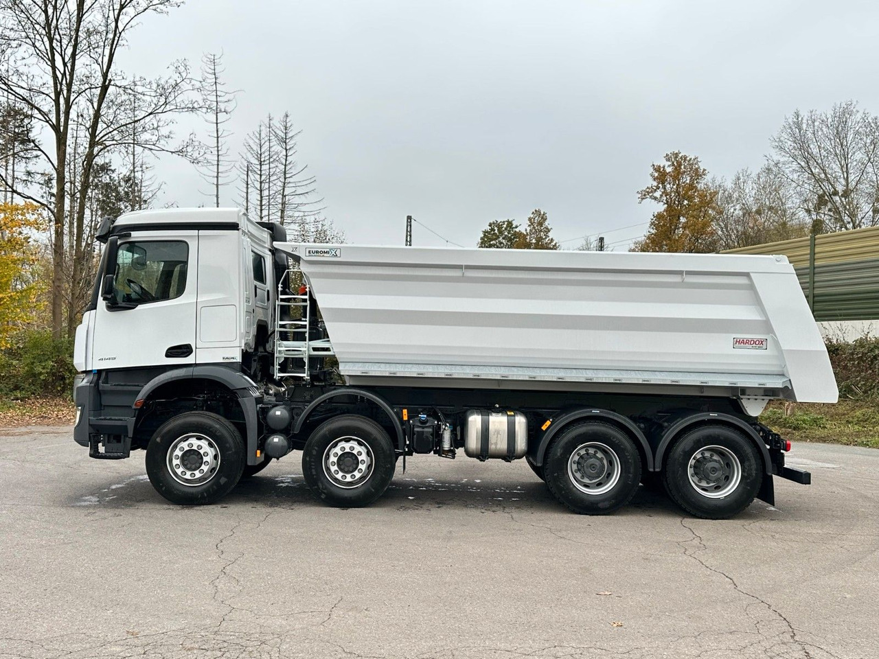 Mercedes-Benz AROCS 5 4145 8X4 E6e EuromixMTP 18m³ Kipper - Kipper: das Bild 3 Mercedes-Benz AROCS 5 4145 8X4 E6e EuromixMTP 18m³ Kipper - Kipper: das Bild 3