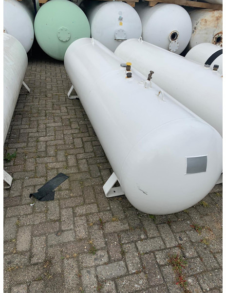 De Visser gastank Used Propane/Butane LPG tanks 1600 L (0,8 ton) Used ID 1.200 - Kraftstofftank: das Bild 1 De Visser gastank Used Propane/Butane LPG tanks 1600 L (0,8 ton) Used ID 1.200 - Kraftstofftank: das Bild 1