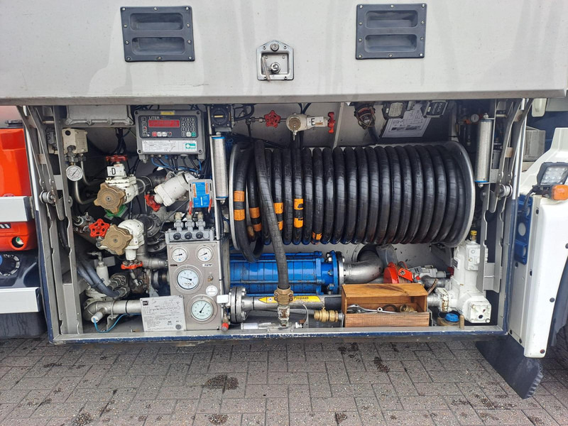 MAN TGS 2011. 6x4 -24000 L Gas tank truck -Gas, Gaz, LPG, GPL, Propane, Butane tank, Gastank ID 2.165 Rootselaar, flowmeter, Sihi pump - Tankwagen: das Bild 4 MAN TGS 2011. 6x4 -24000 L Gas tank truck -Gas, Gaz, LPG, GPL, Propane, Butane tank, Gastank ID 2.165 Rootselaar, flowmeter, Sihi pump - Tankwagen: das Bild 4