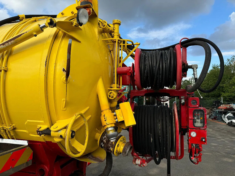 Volvo FL 10.320 12m3 Sludge / Vacuum & High Pressure-Truck, YM: 1990 - Saug-/ Spülfahrzeug: das Bild 5 Volvo FL 10.320 12m3 Sludge / Vacuum & High Pressure-Truck, YM: 1990 - Saug-/ Spülfahrzeug: das Bild 5