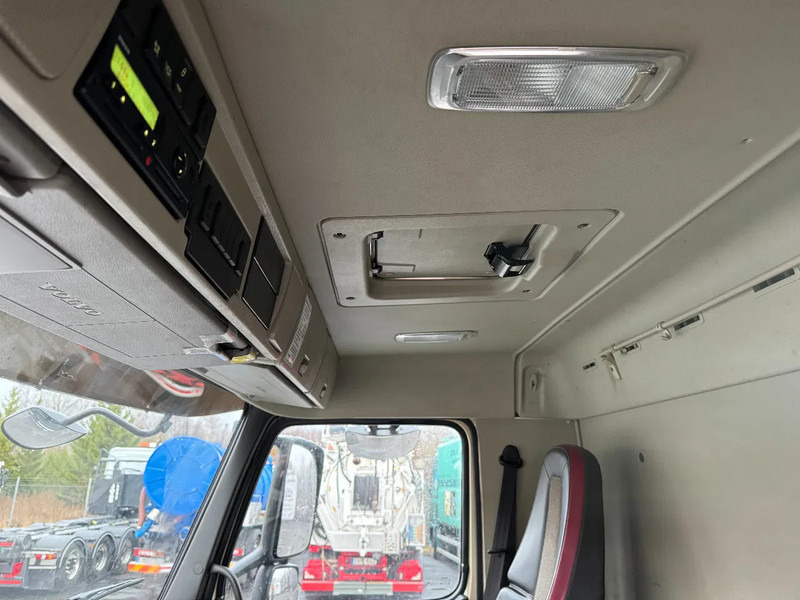 Pritsche LKW, Autokran Volvo FM 11.330 4x2, Flatbed-truck with 18t/m Crane, 2014: das Bild 19 Pritsche LKW, Autokran Volvo FM 11.330 4x2, Flatbed-truck with 18t/m Crane, 2014: das Bild 19