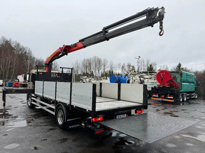 Pritsche LKW, Autokran Volvo FM 11.330 4x2, Flatbed-truck with 18t/m Crane, 2014: das Bild 9 Pritsche LKW, Autokran Volvo FM 11.330 4x2, Flatbed-truck with 18t/m Crane, 2014: das Bild 9