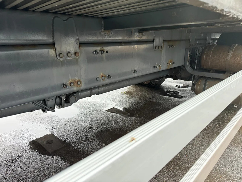 Pritsche LKW, Autokran Volvo FM 11.330 4x2, Flatbed-truck with 18t/m Crane, 2014: das Bild 8 Pritsche LKW, Autokran Volvo FM 11.330 4x2, Flatbed-truck with 18t/m Crane, 2014: das Bild 8