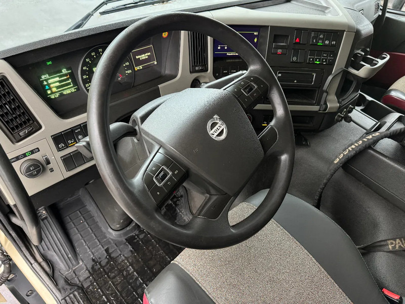 Pritsche LKW, Autokran Volvo FM 11.330 4x2, Flatbed-truck with 18t/m Crane, 2014: das Bild 18 Pritsche LKW, Autokran Volvo FM 11.330 4x2, Flatbed-truck with 18t/m Crane, 2014: das Bild 18