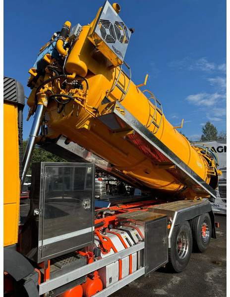 Volvo FMX 450 Combi Vacuum/Pressure 14m3 (1,5 + 12,5m3), 2017 - Saug-/ Spülfahrzeug: das Bild 3 Volvo FMX 450 Combi Vacuum/Pressure 14m3 (1,5 + 12,5m3), 2017 - Saug-/ Spülfahrzeug: das Bild 3