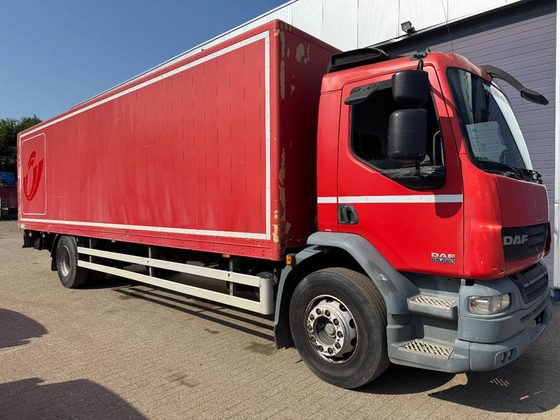 DAF LF 55.220 **MANUAL GEARBOX-EURO 4** - Koffer LKW: das Bild 3 DAF LF 55.220 **MANUAL GEARBOX-EURO 4** - Koffer LKW: das Bild 3