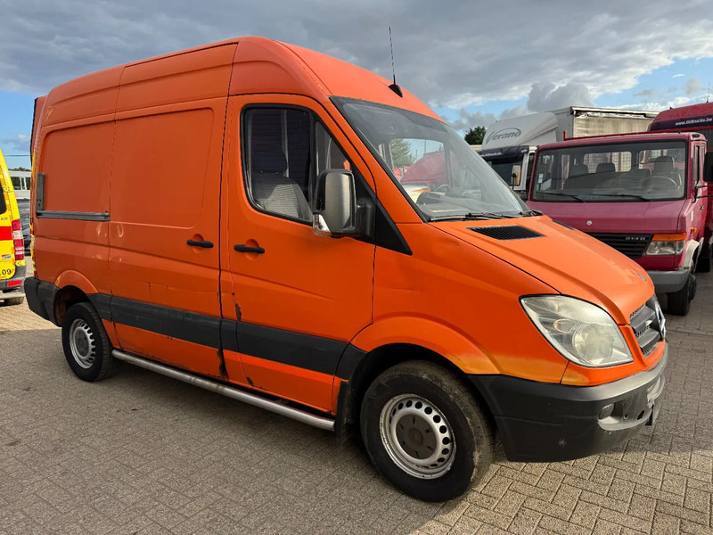 Mercedes-Benz Sprinter 310 **LIFT-HAYON-LBW** - Kastenwagen: das Bild 3 Mercedes-Benz Sprinter 310 **LIFT-HAYON-LBW** - Kastenwagen: das Bild 3