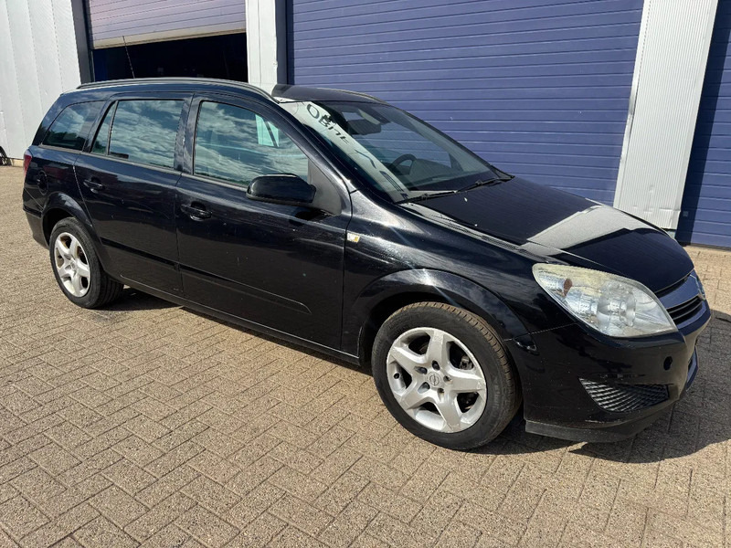 Opel Astra **1700CDTI-AIRCO-EURO 4** - PKW: das Bild 1 Opel Astra **1700CDTI-AIRCO-EURO 4** - PKW: das Bild 1