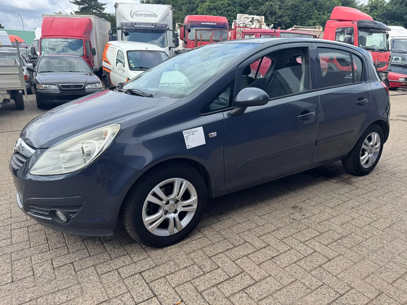 Opel Corsa **EURO4-AIRCO** - Limousine: das Bild 1 Opel Corsa **EURO4-AIRCO** - Limousine: das Bild 1