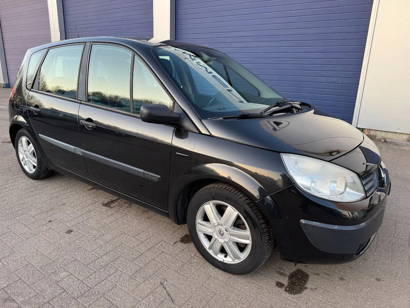 Renault Scénic **AIRCO-CLIME** - Limousine: das Bild 1 Renault Scénic **AIRCO-CLIME** - Limousine: das Bild 1