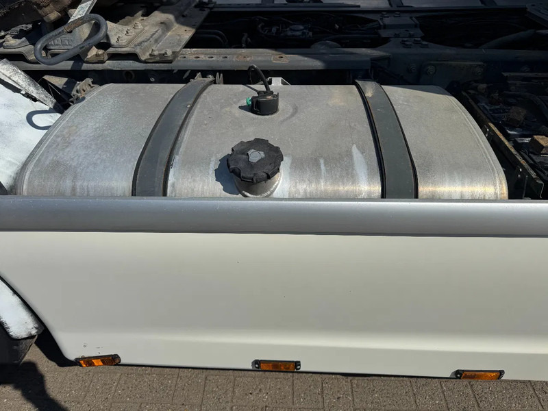 DAF XF 105.460 **EURO 5-RETARDER** - Sattelzugmaschine: das Bild 4 DAF XF 105.460 **EURO 5-RETARDER** - Sattelzugmaschine: das Bild 4