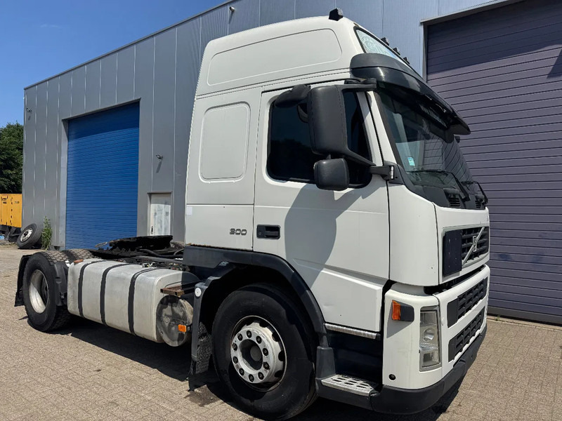 Volvo FM 300 **EURO 3-BELGIAN TRUCK-I SHIFT-PTO** - Sattelzugmaschine: das Bild 3 Volvo FM 300 **EURO 3-BELGIAN TRUCK-I SHIFT-PTO** - Sattelzugmaschine: das Bild 3