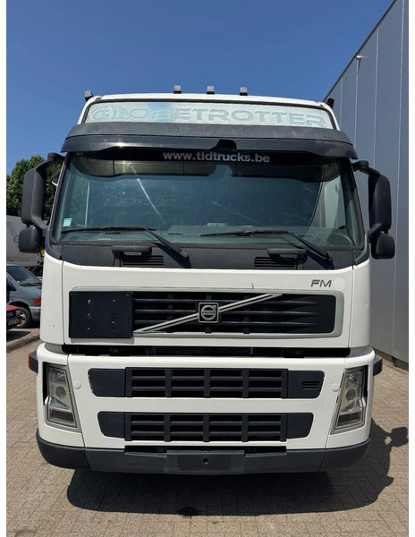 Volvo FM 300 **EURO 3-BELGIAN TRUCK-I SHIFT-PTO** - Sattelzugmaschine: das Bild 2 Volvo FM 300 **EURO 3-BELGIAN TRUCK-I SHIFT-PTO** - Sattelzugmaschine: das Bild 2