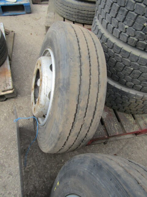 215/75/17.5 J RATED TRAILER WHEELS AND TYRE (2) 2018 HANKOOK 135/133J 8-10MM TREAD PAIR - Reifen für LKW: das Bild 1 215/75/17.5 J RATED TRAILER WHEELS AND TYRE (2) 2018 HANKOOK 135/133J 8-10MM TREAD PAIR - Reifen für LKW: das Bild 1