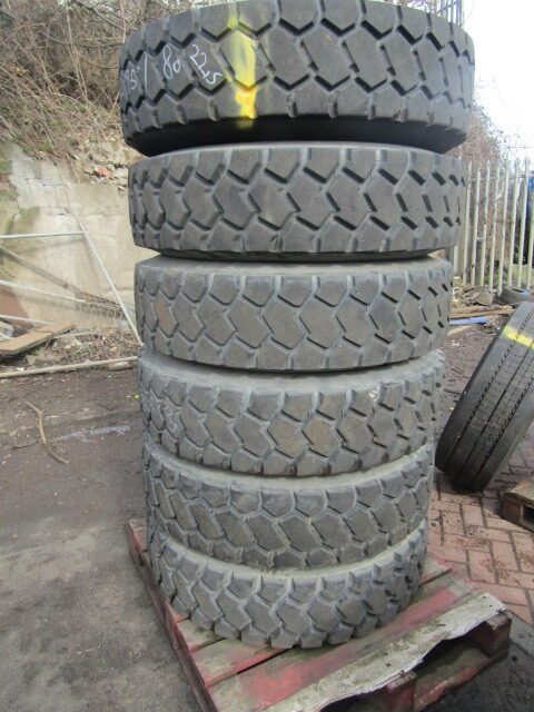 295/80/22.5 ‘ALCOA’ (6) BUDGET TRACK GRIT TYRES ONLY 4 TYRES GOOD - Reifen für LKW: das Bild 1 295/80/22.5 ‘ALCOA’ (6) BUDGET TRACK GRIT TYRES ONLY 4 TYRES GOOD - Reifen für LKW: das Bild 1
