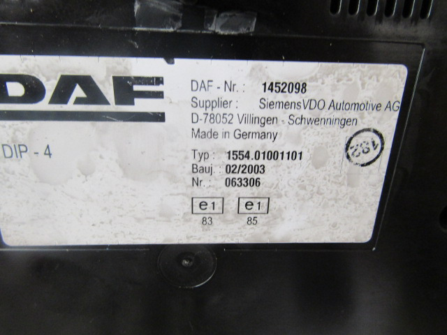 DAF CF65 CLOCK CLUSTER 1452098 - Fahrerhaus und Interieur für LKW: das Bild 2 DAF CF65 CLOCK CLUSTER 1452098 - Fahrerhaus und Interieur für LKW: das Bild 2