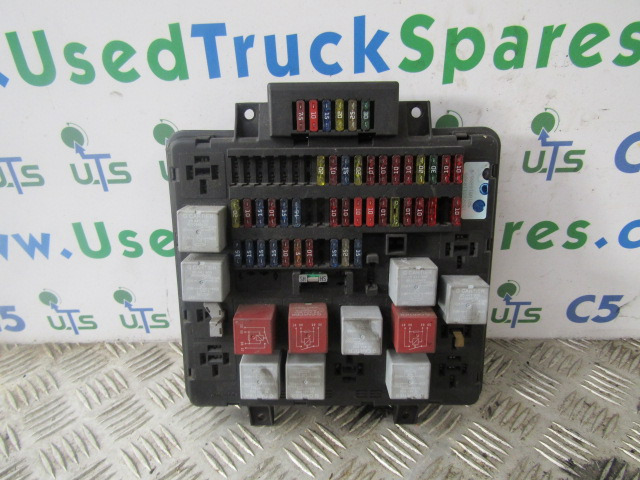 DAF CF65 FUSEBOARD 153723 110905 - Elektrische Ausrüstung für LKW: das Bild 1 DAF CF65 FUSEBOARD 153723 110905 - Elektrische Ausrüstung für LKW: das Bild 1