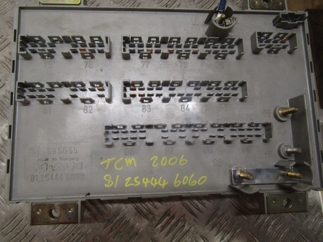 MAN TGA FUSEBOARD P/NO 81.25444.6060 - Elektrische Ausrüstung für LKW: das Bild 3 MAN TGA FUSEBOARD P/NO 81.25444.6060 - Elektrische Ausrüstung für LKW: das Bild 3