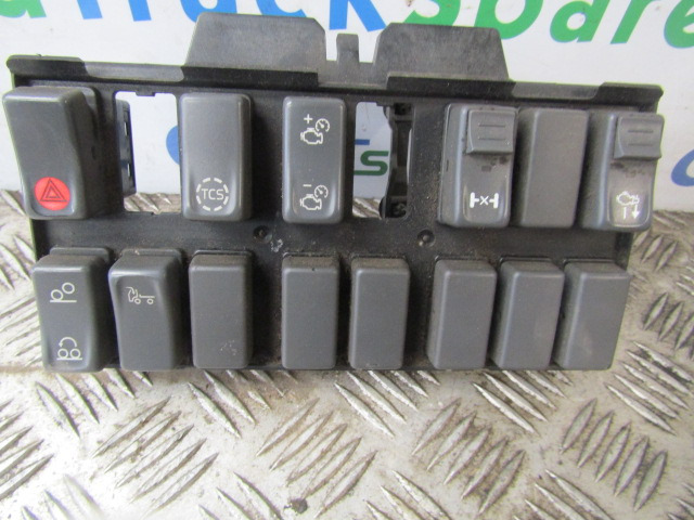 VOLVO FE SWITCH BOARD CLUSTER COMPLETE - Elektrische Ausrüstung für LKW: das Bild 2 VOLVO FE SWITCH BOARD CLUSTER COMPLETE - Elektrische Ausrüstung für LKW: das Bild 2