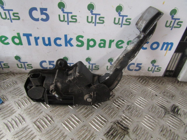 VOLVO FE THROTTLE PEDAL CONTROL UNIT P/NO 7421059642 - Steuergerät für LKW: das Bild 2 VOLVO FE THROTTLE PEDAL CONTROL UNIT P/NO 7421059642 - Steuergerät für LKW: das Bild 2