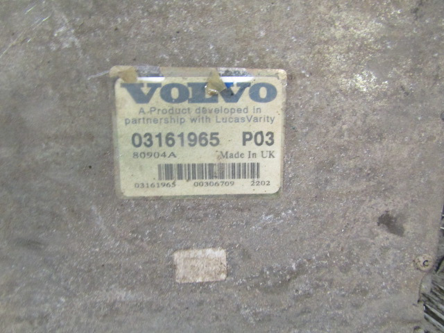 VOLVO FL6 D6B 180 ENGINE ECU O/NO 03161965 – PO3 - Steuergerät für LKW: das Bild 3 VOLVO FL6 D6B 180 ENGINE ECU O/NO 03161965 – PO3 - Steuergerät für LKW: das Bild 3