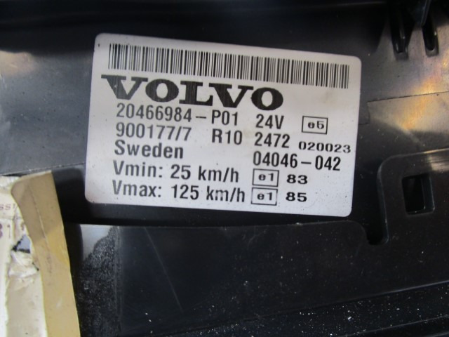 VOLVO FM12/FM9 CLOCK CLUSTER 20466984-P01 - Fahrerhaus und Interieur für LKW: das Bild 2 VOLVO FM12/FM9 CLOCK CLUSTER 20466984-P01 - Fahrerhaus und Interieur für LKW: das Bild 2