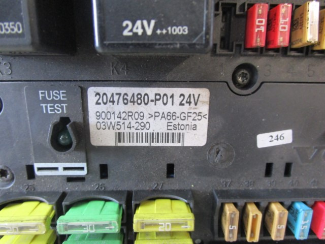 VOLVO FM12 FUSEBOARD 20476480-P01 - Elektrische Ausrüstung für LKW: das Bild 2 VOLVO FM12 FUSEBOARD 20476480-P01 - Elektrische Ausrüstung für LKW: das Bild 2