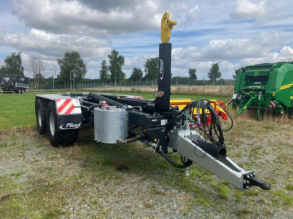 Fliegl HKL 22 - Anhänger: das Bild 1 Fliegl HKL 22 - Anhänger: das Bild 1