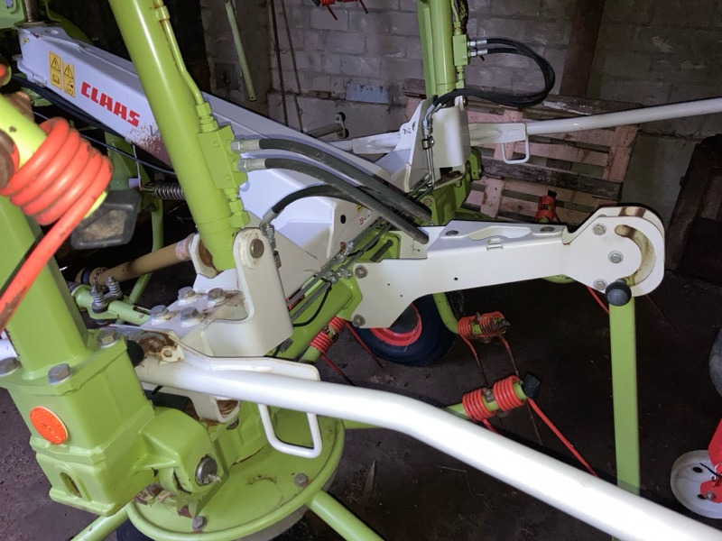 CLAAS Volto 900 - Heuwender/ Wenderechen: das Bild 4 CLAAS Volto 900 - Heuwender/ Wenderechen: das Bild 4