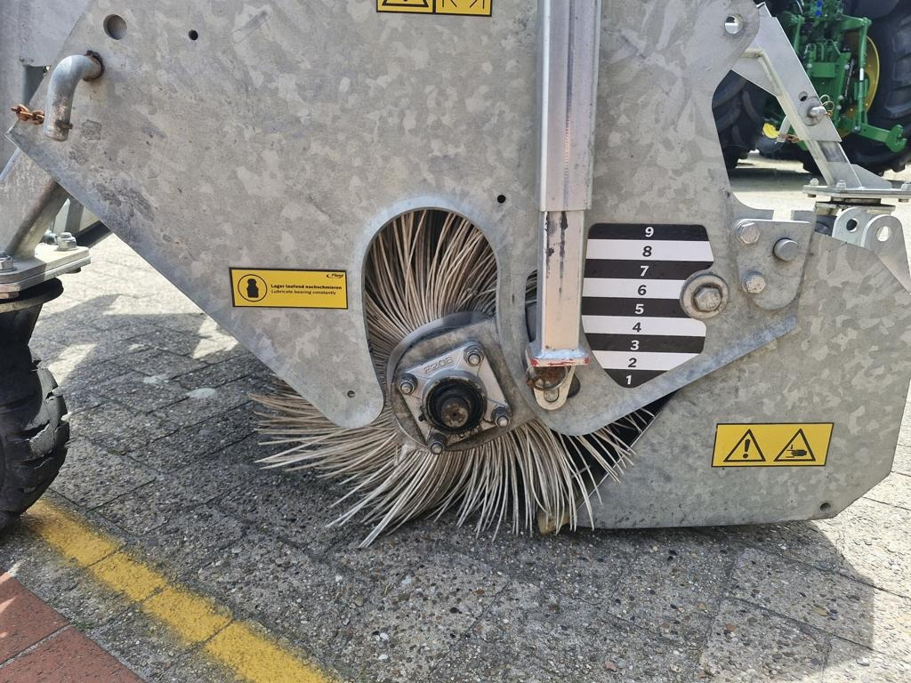 Fliegl KEH 1850 TYPE 600 - Mähwerk: das Bild 3 Fliegl KEH 1850 TYPE 600 - Mähwerk: das Bild 3