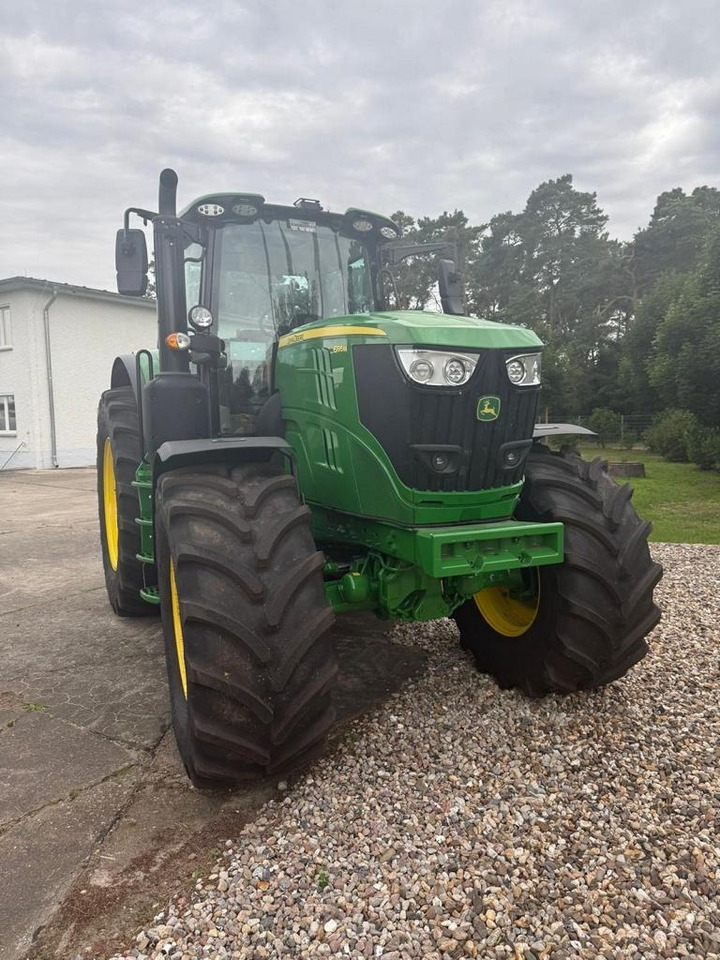 John Deere TRAKTOR 6195M MIT KABINE - Traktor: das Bild 2 John Deere TRAKTOR 6195M MIT KABINE - Traktor: das Bild 2