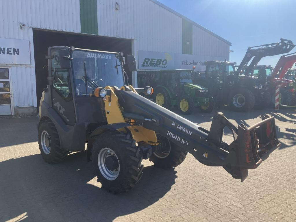 Radlader MECALAC AX 850: das Bild 15