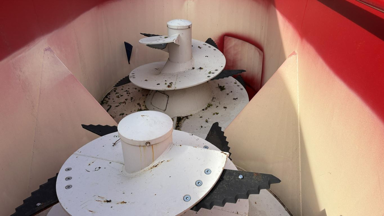 Mayer TRAILEDLINE CLASSIC DUO 16 - Futtermischwagen: das Bild 5 Mayer TRAILEDLINE CLASSIC DUO 16 - Futtermischwagen: das Bild 5