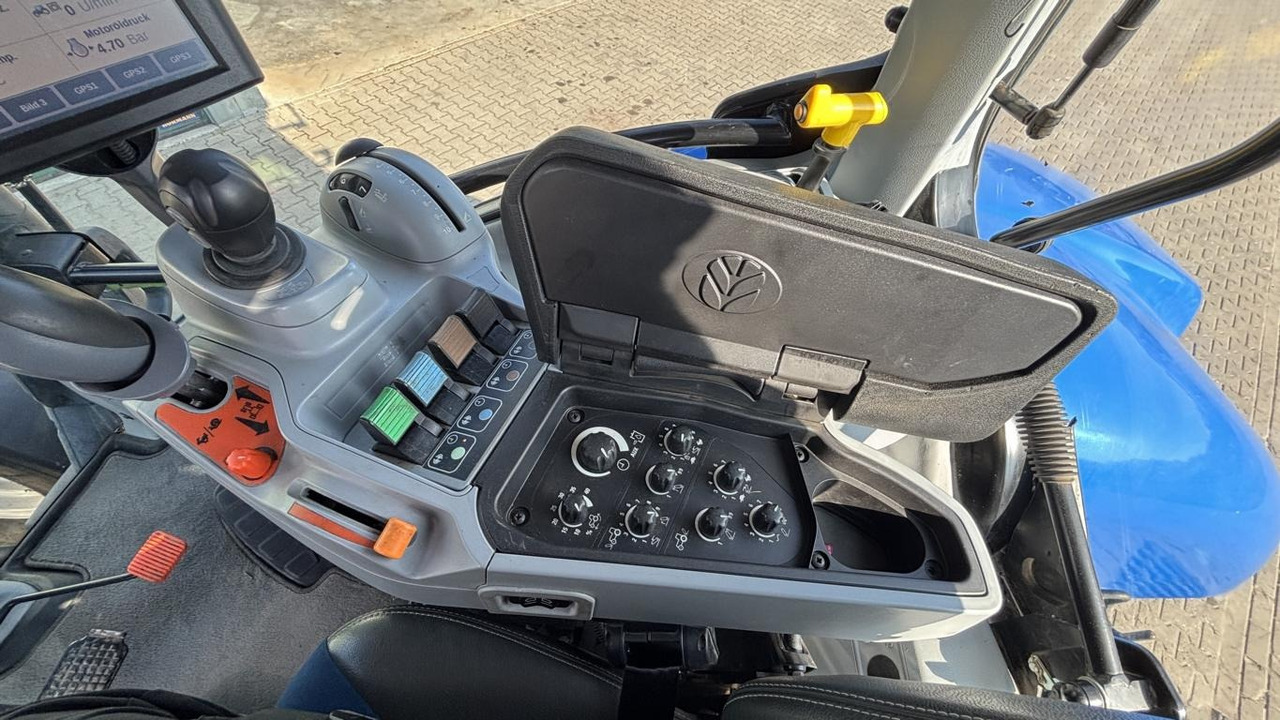 Traktor New Holland T 7.210: das Bild 10