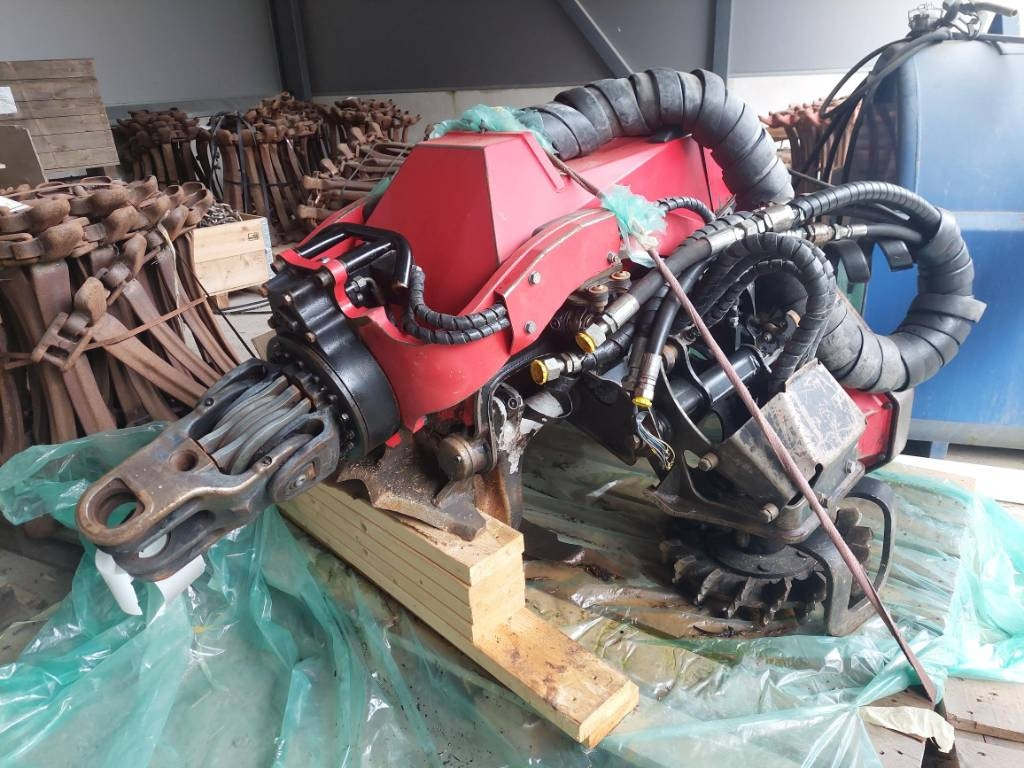 Komatsu 365.1 - Fällgreifer: das Bild 1 Komatsu 365.1 - Fällgreifer: das Bild 1