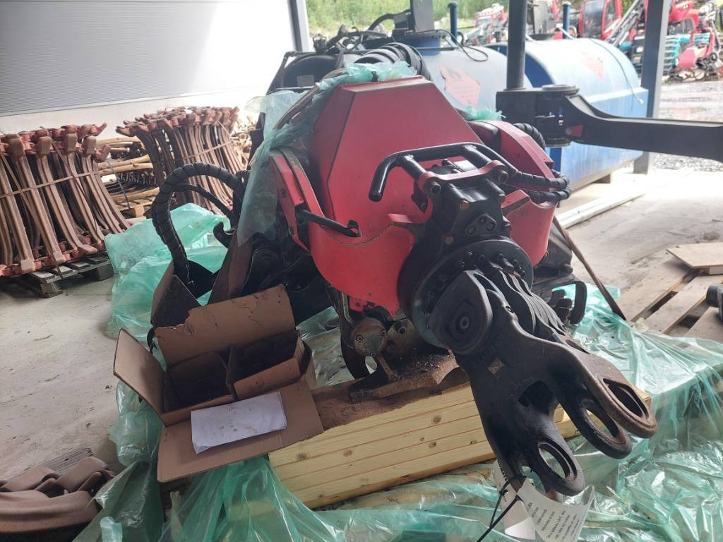 Komatsu 365.1 - Fällgreifer: das Bild 3 Komatsu 365.1 - Fällgreifer: das Bild 3