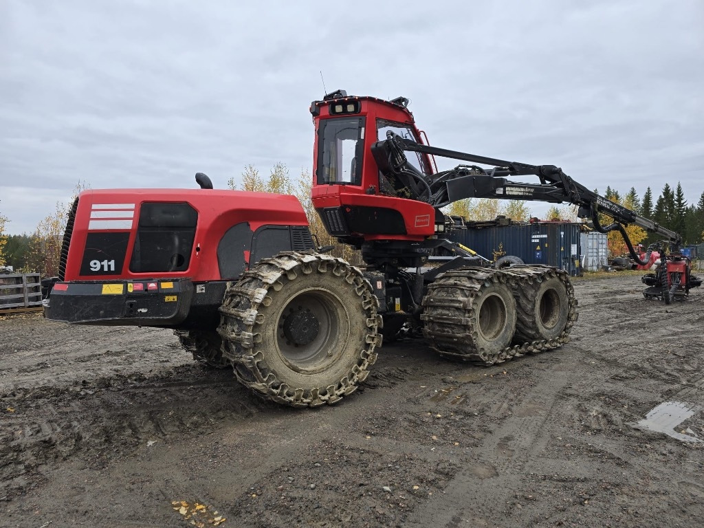 Komatsu 911.7 - Harvester: das Bild 1 Komatsu 911.7 - Harvester: das Bild 1